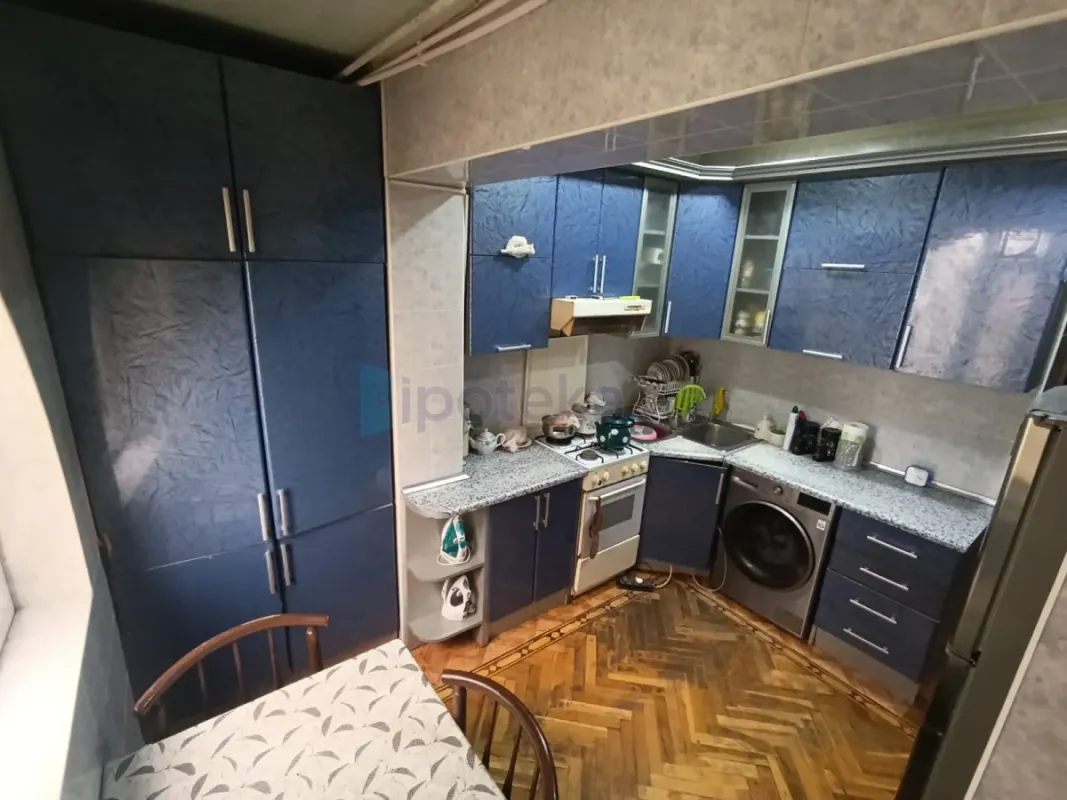 Satılır 5 otaqlı köhnə tikili 120 m²