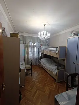 Satılır 5 otaqlı köhnə tikili 120 m²