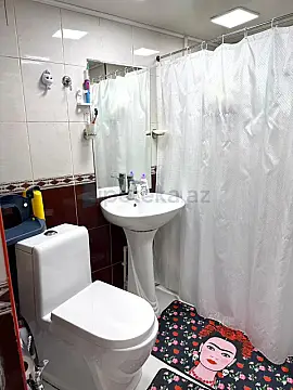 Satılır 2 otaqlı köhnə tikili 43 m²