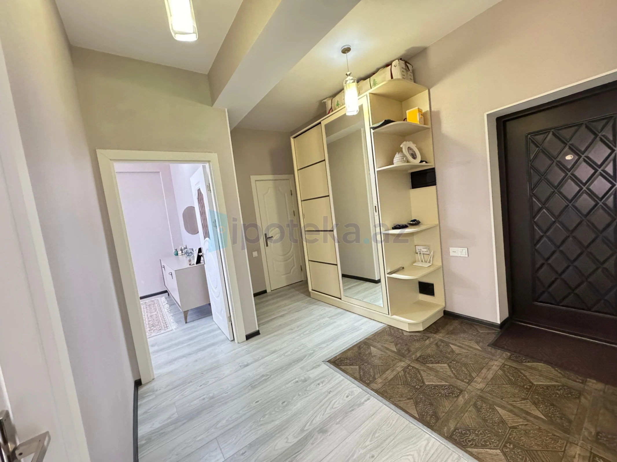 Satılır 2 otaqlı yeni tikili 82 m²