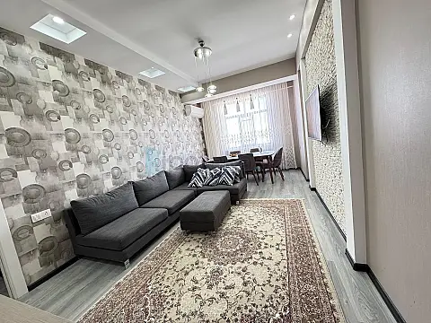 Satılır 2 otaqlı yeni tikili 82 m²