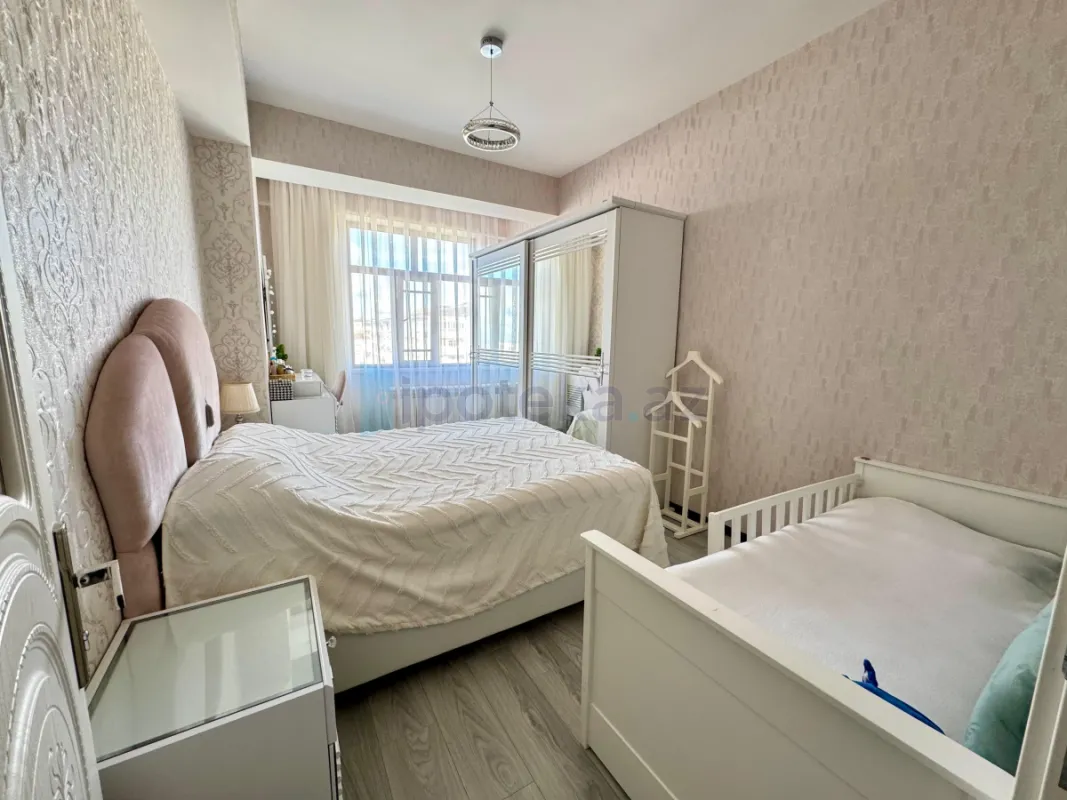 Satılır 2 otaqlı yeni tikili 82 m²