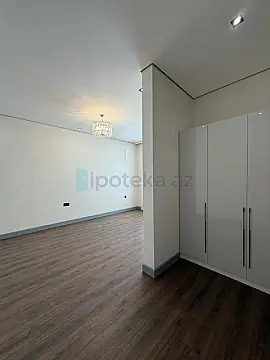 Satılır 5 otaqlı mənzil 280 m²