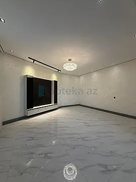 Satılır 5 otaqlı mənzil 280 m²
