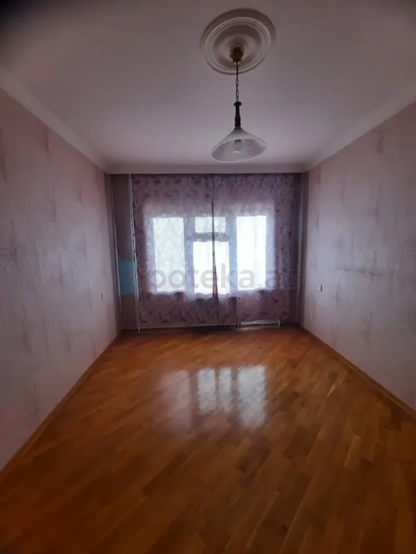 Satılır 3 otaqlı köhnə tikili 70 m²