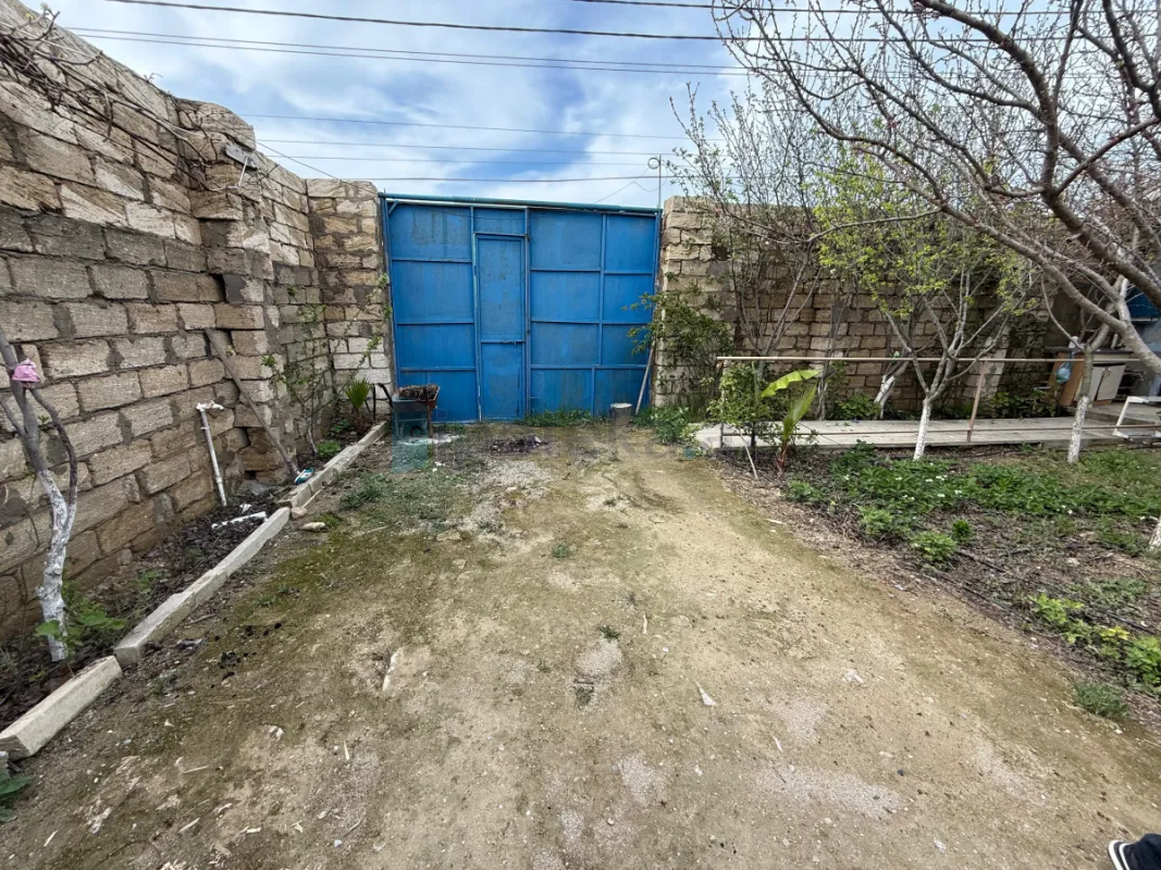 Satılır 3 otaqlı həyət evi 100 m²