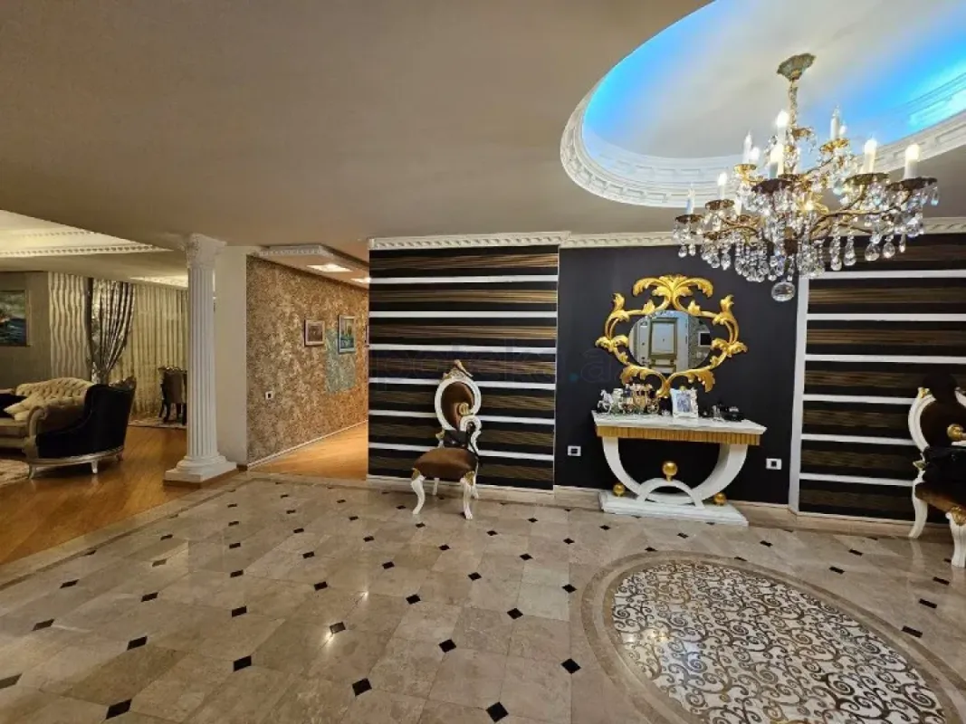 Satılır 4 otaqlı yeni tikili 320 m²