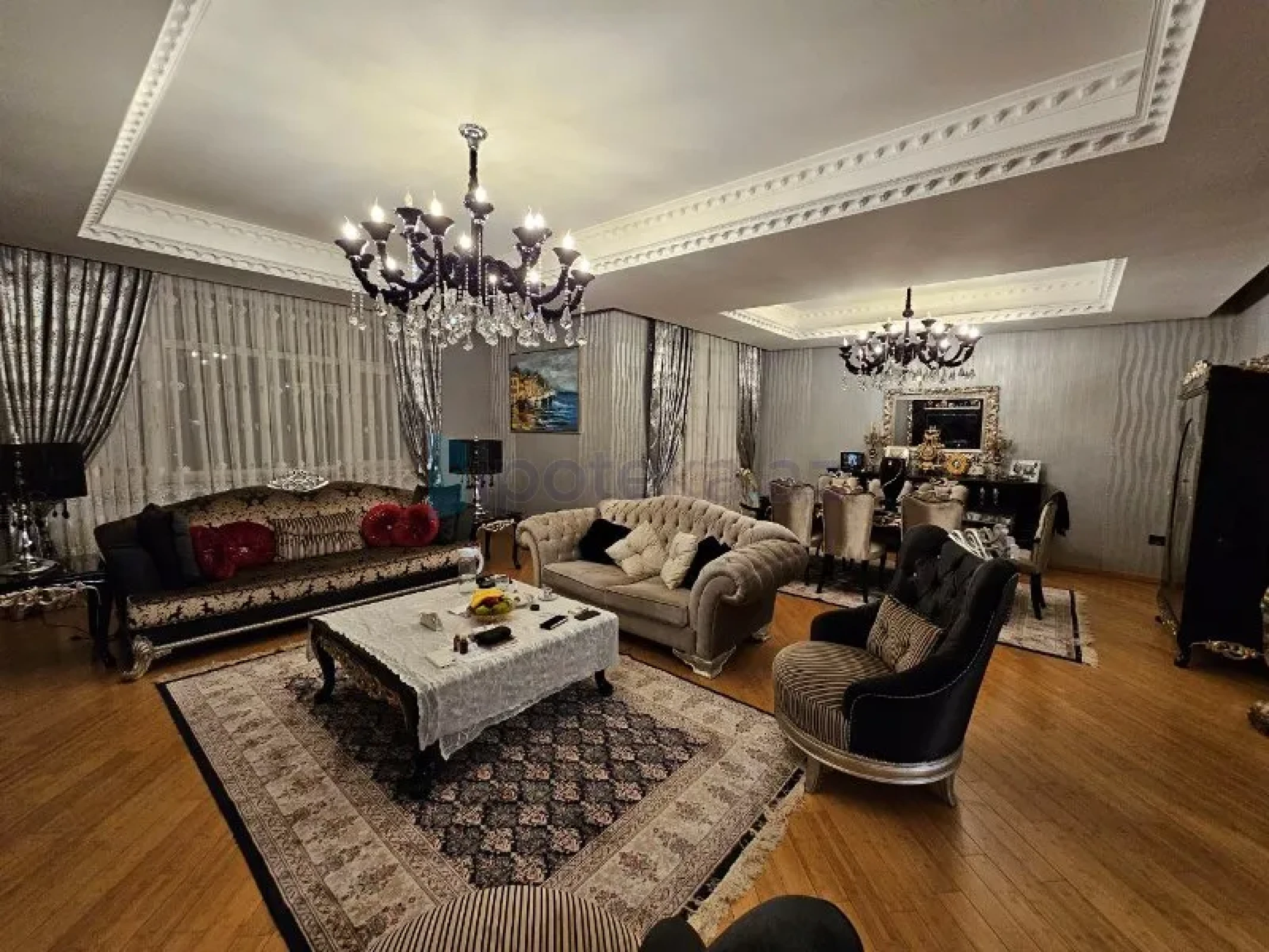 Satılır 4 otaqlı yeni tikili 320 m²