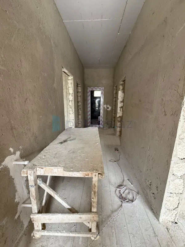 Satılır 4 otaqlı həyət evi 100 m²