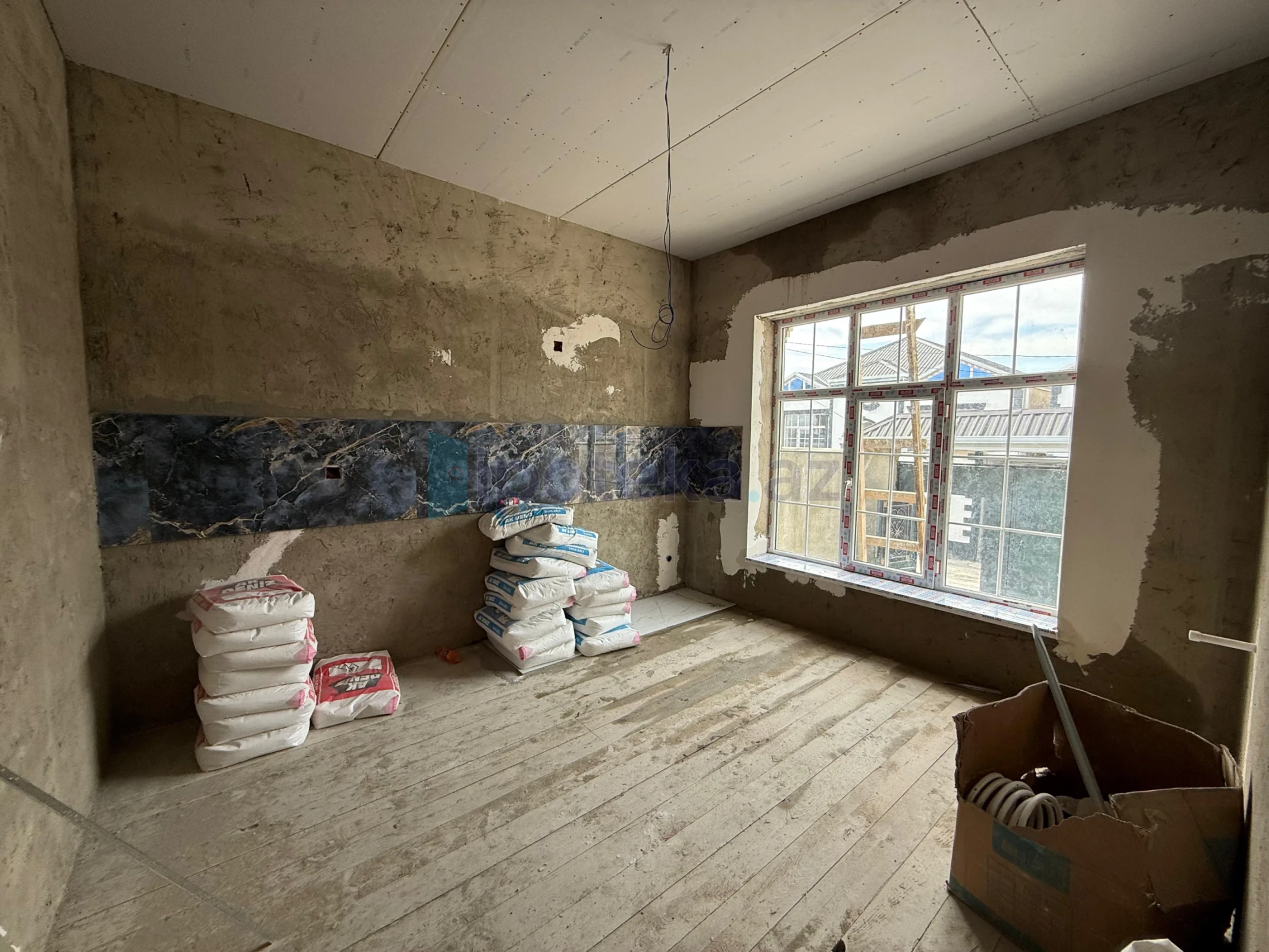 Satılır 4 otaqlı həyət evi 100 m²