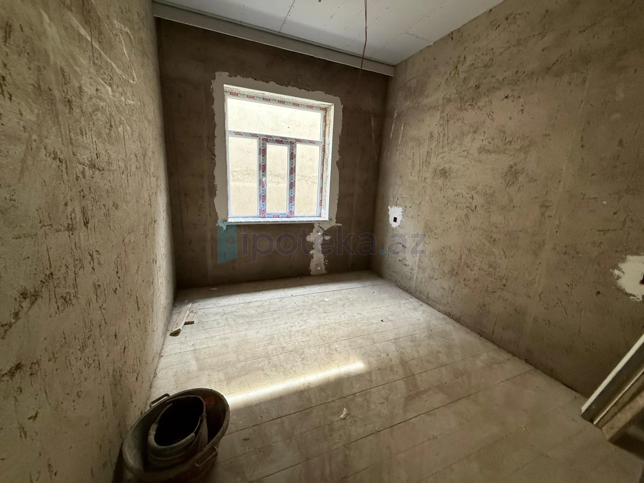 Satılır 4 otaqlı həyət evi 100 m²