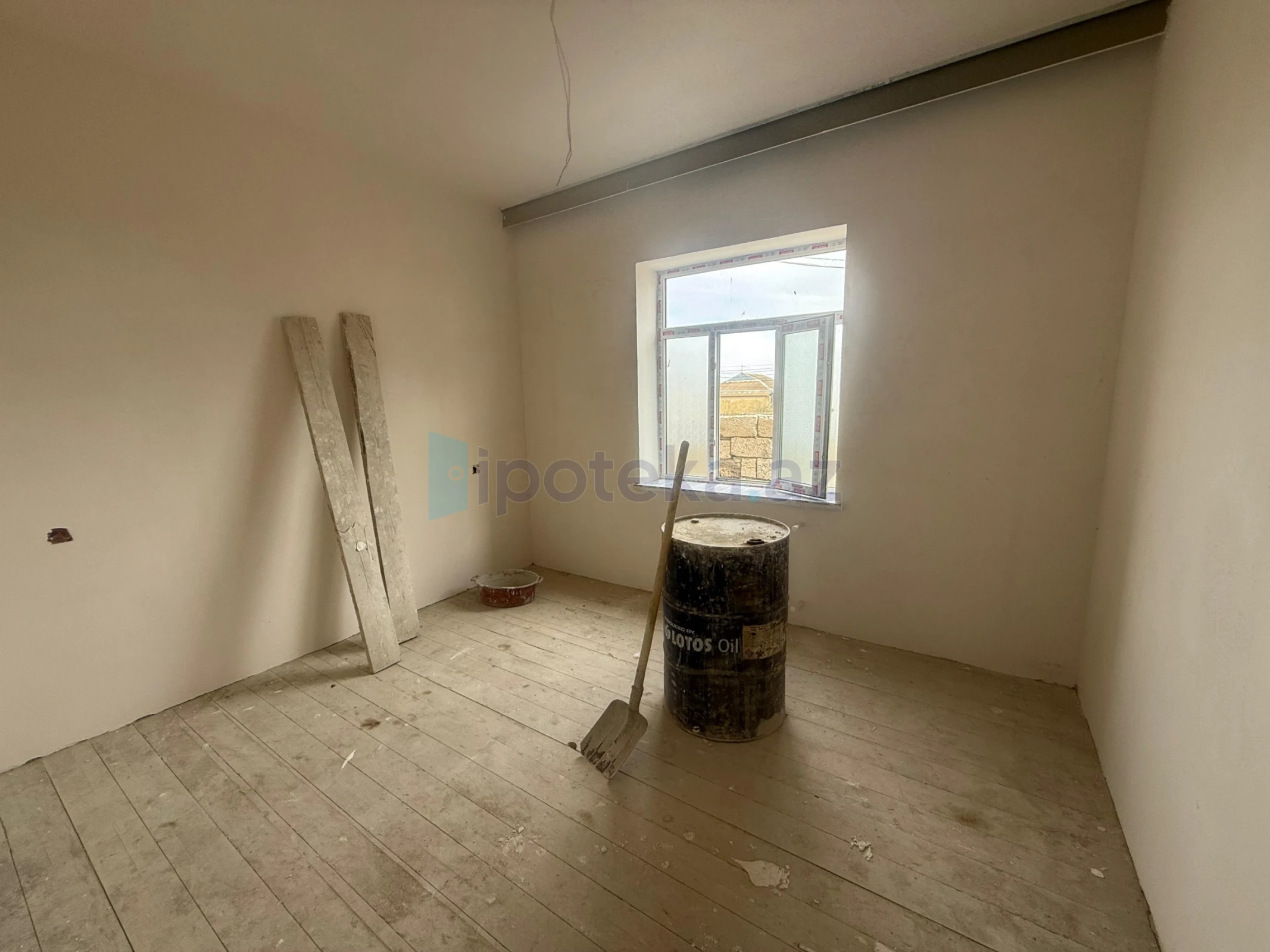 Satılır 4 otaqlı həyət evi 100 m²