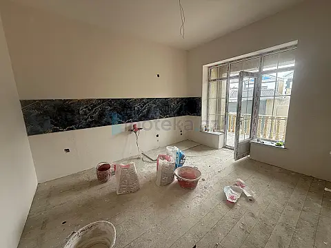 Satılır 4 otaqlı həyət evi 100 m²