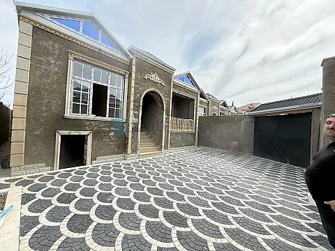 Satılır 4 otaqlı həyət evi 100 m²