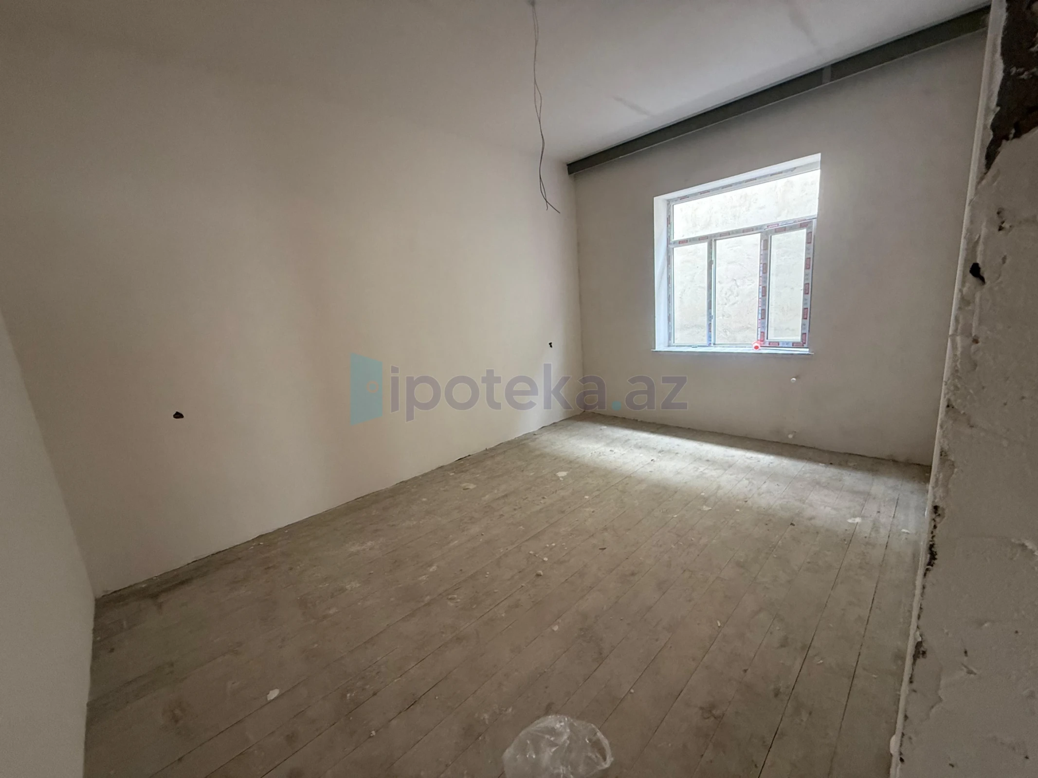Satılır 4 otaqlı həyət evi 100 m²