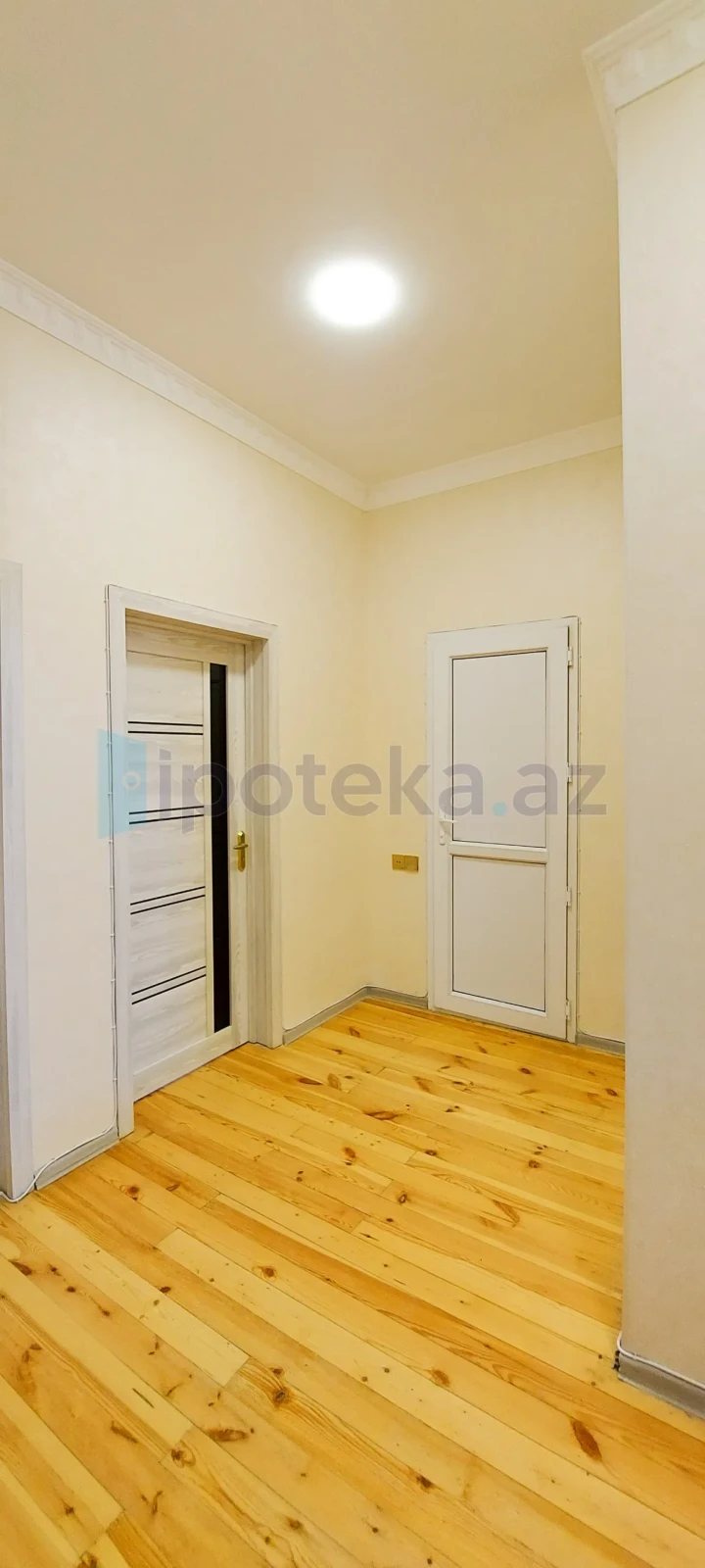 Satılır 4 otaqlı mənzil 90 m²