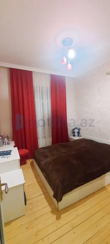 Satılır 4 otaqlı mənzil 90 m²