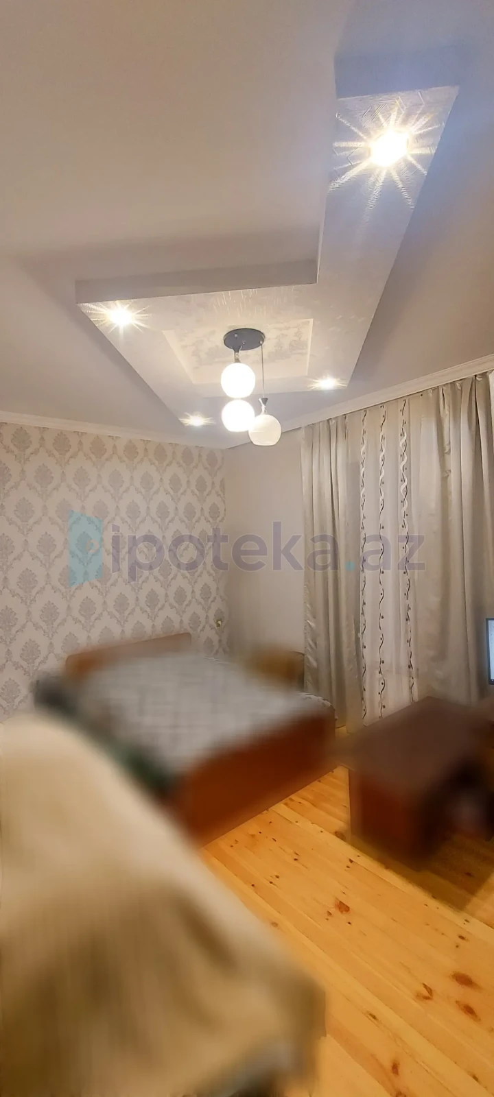 Satılır 4 otaqlı mənzil 90 m²