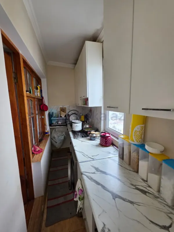 Satılır 3 otaqlı köhnə tikili 60 m²