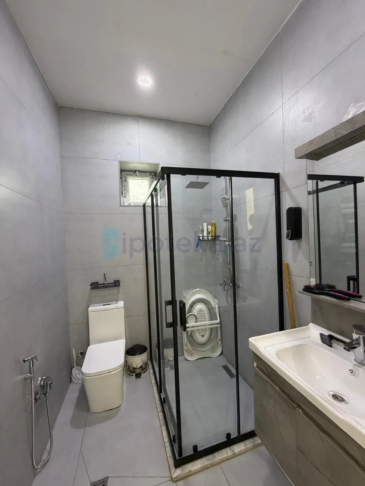 Satılır 4 otaqlı mənzil 100 m²