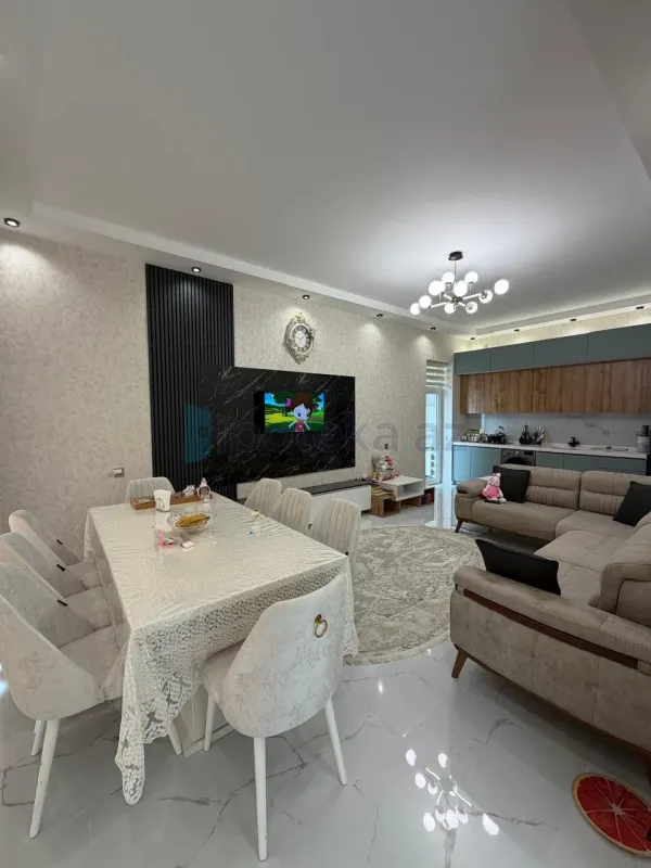Satılır 4 otaqlı mənzil 100 m²