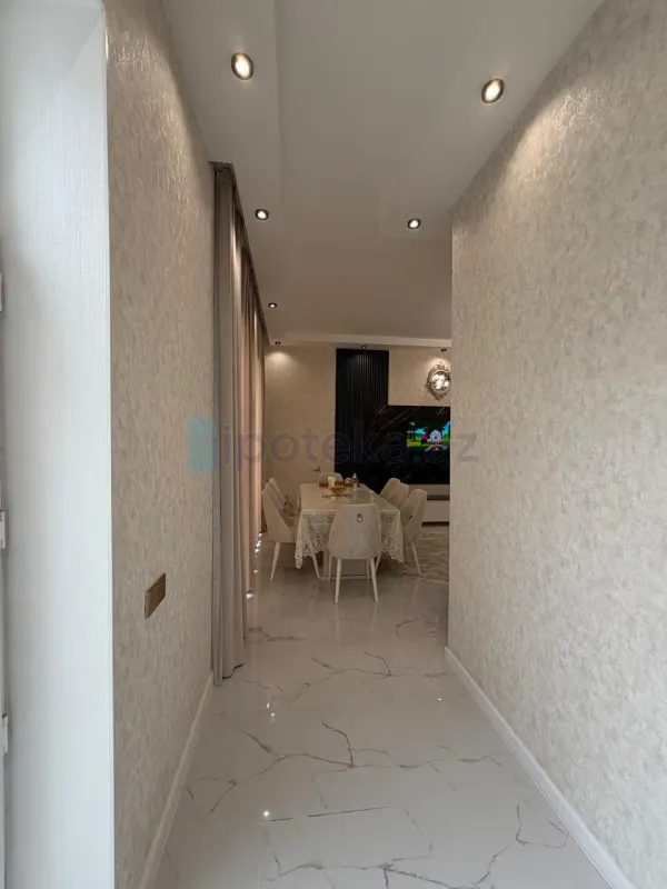 Satılır 4 otaqlı mənzil 100 m²