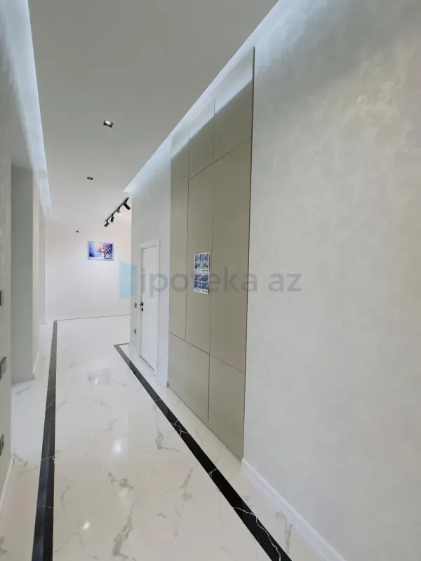 Satılır 4 otaqlı mənzil 186 m²