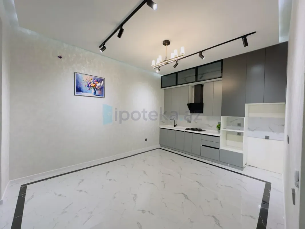 Satılır 4 otaqlı mənzil 186 m²