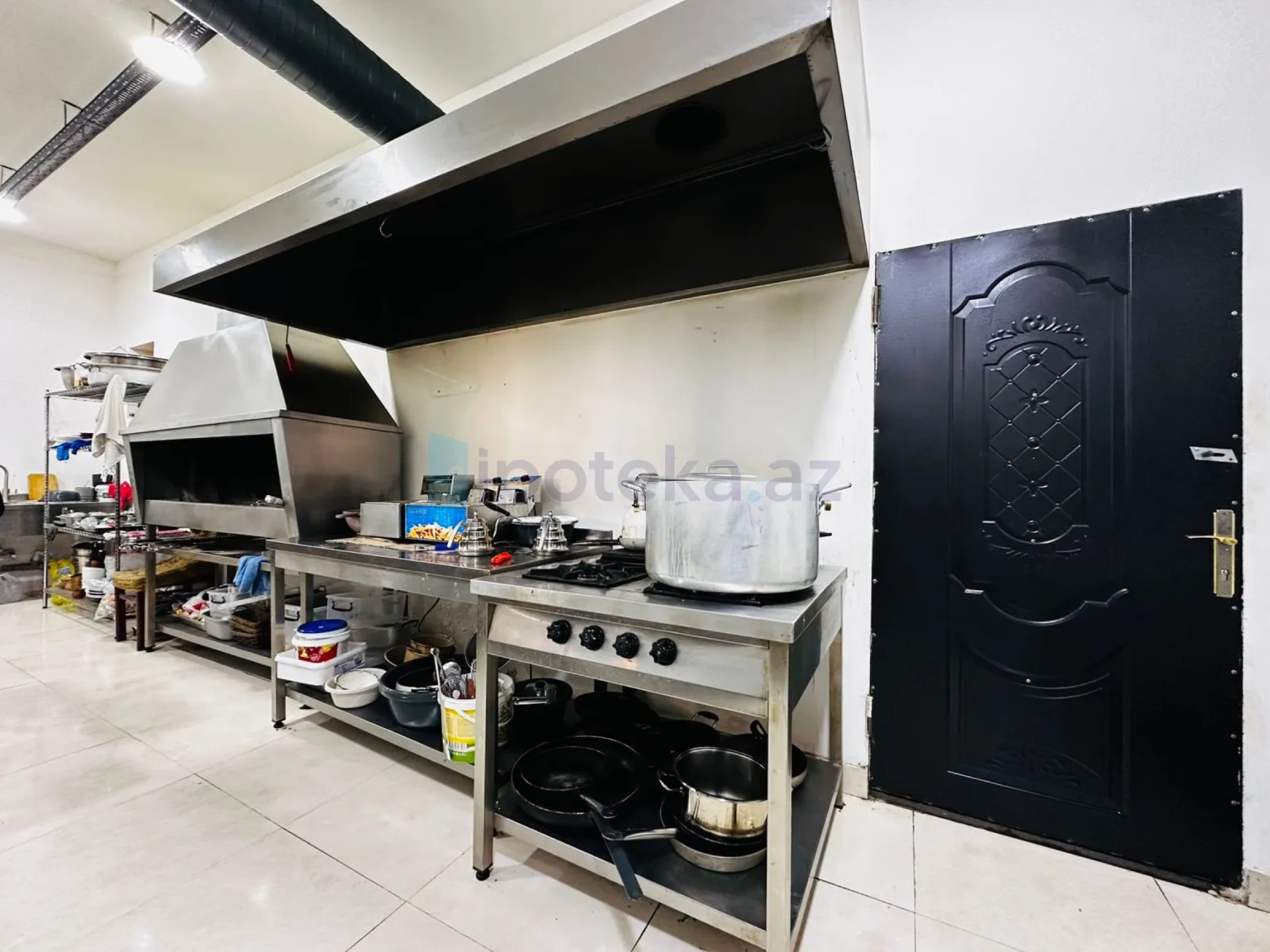 Satılır 4 otaqlı obyekt 280 m²