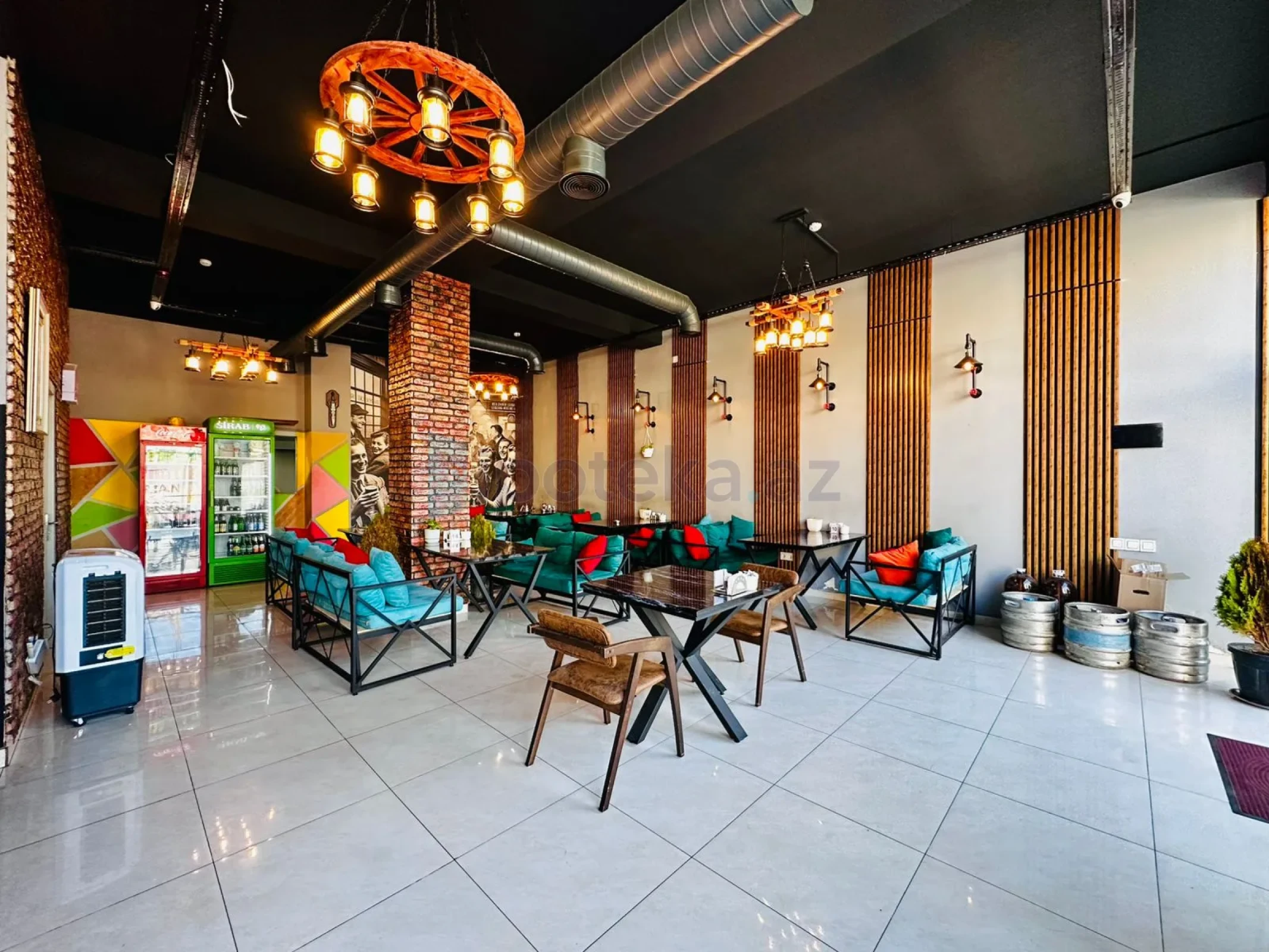 Satılır 4 otaqlı obyekt 280 m²