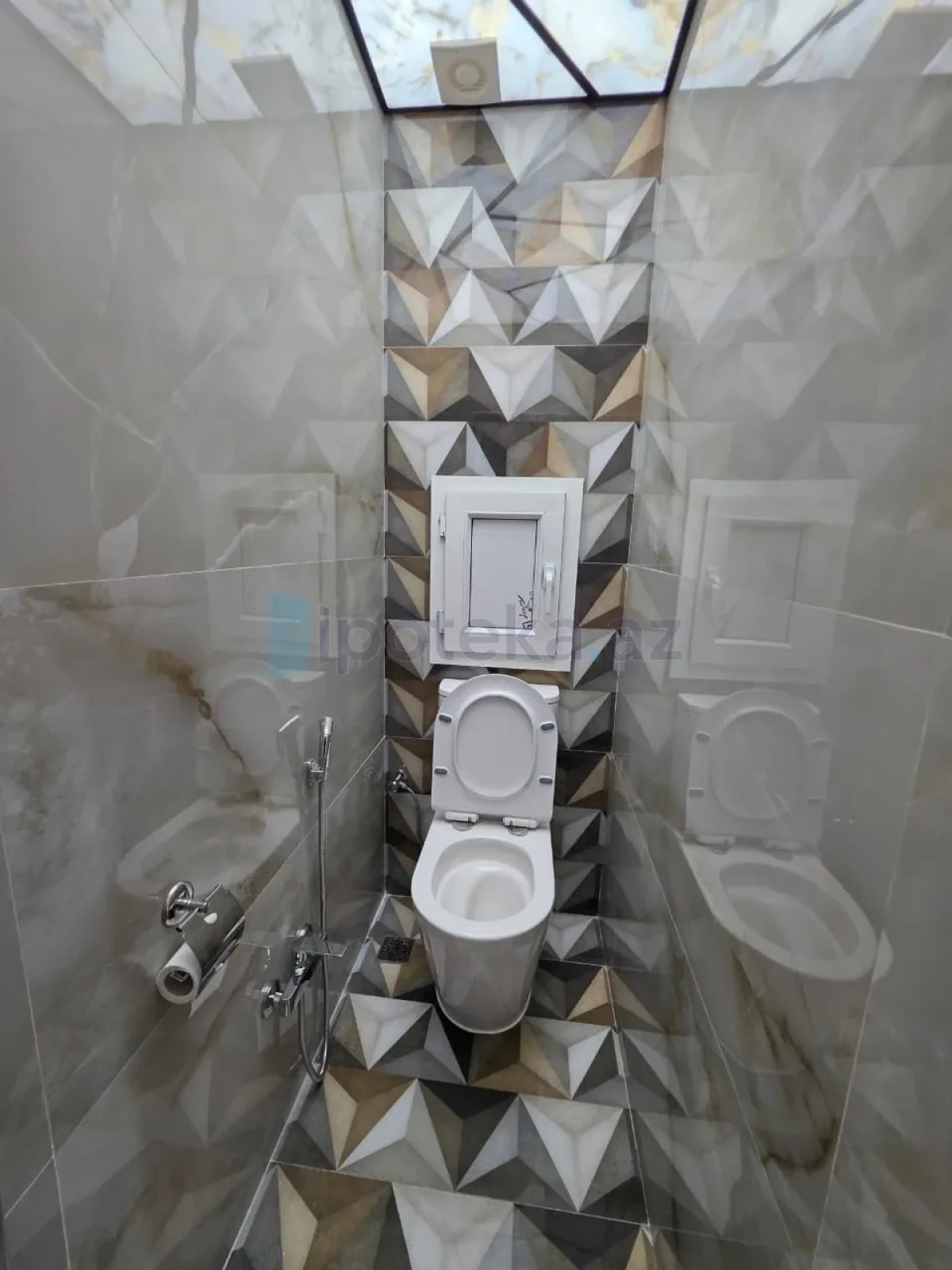 Satılır 2 otaqlı köhnə tikili 60 m²