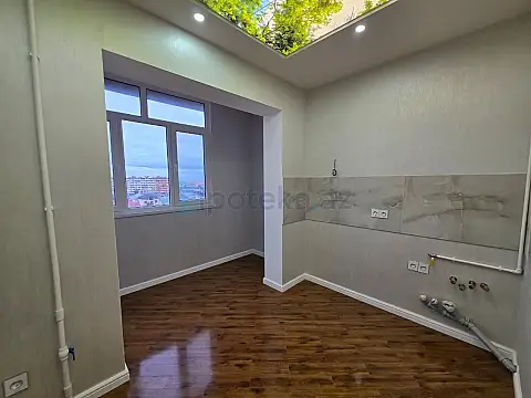 Satılır 2 otaqlı köhnə tikili 60 m²