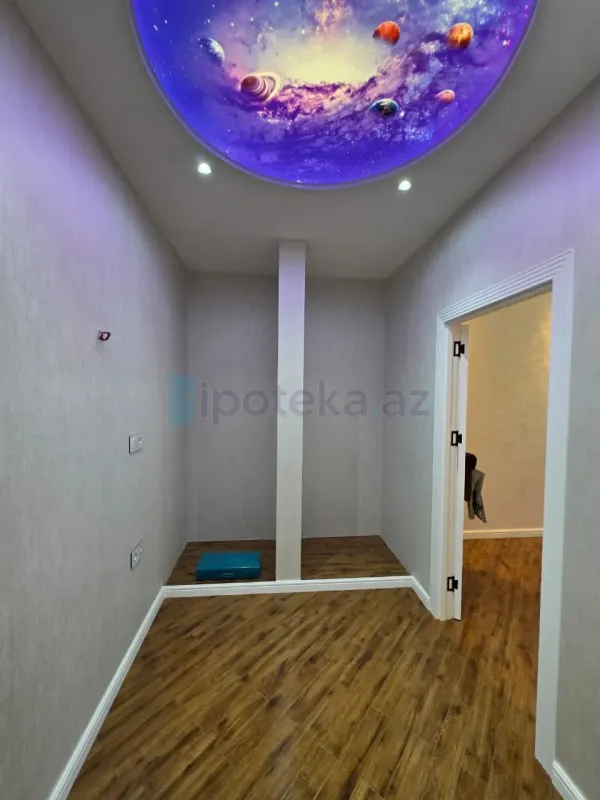 Satılır 2 otaqlı köhnə tikili 60 m²