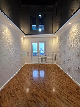 Satılır 2 otaqlı köhnə tikili 60 m²
