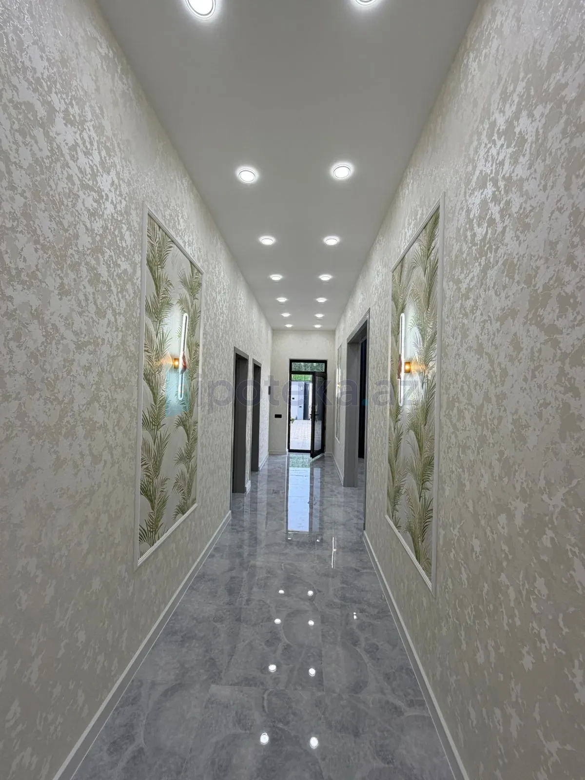 Satılır 4 otaqlı mənzil 140 m²