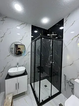 Satılır 4 otaqlı mənzil 140 m²