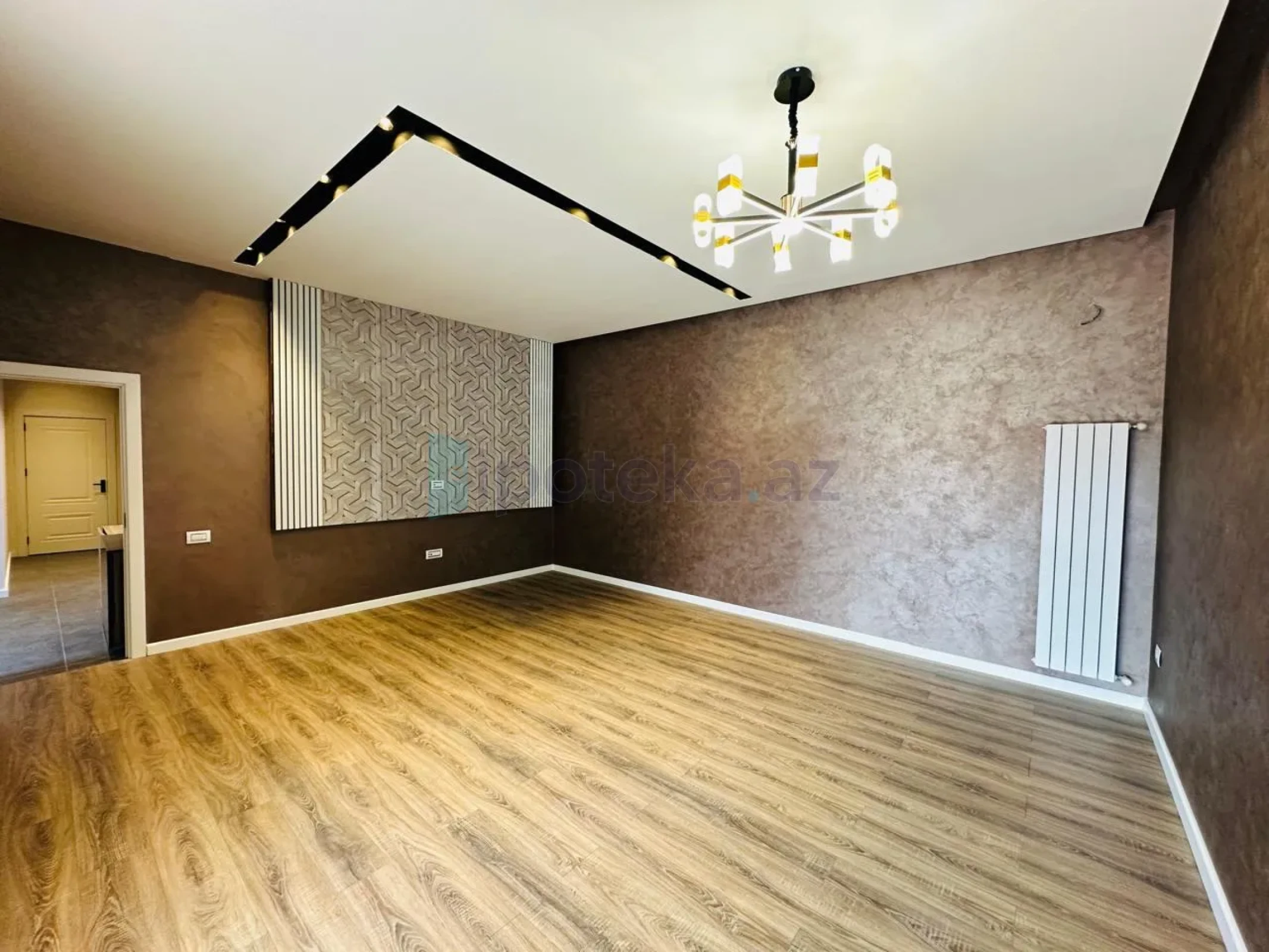 Satılır 4 otaqlı mənzil 165 m²