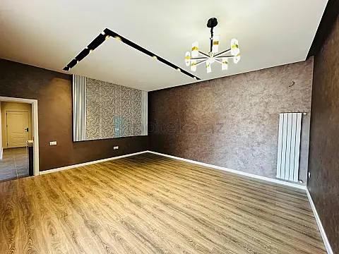 Satılır 4 otaqlı mənzil 165 m²