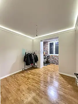 Satılır 5 otaqlı köhnə tikili 127 m²