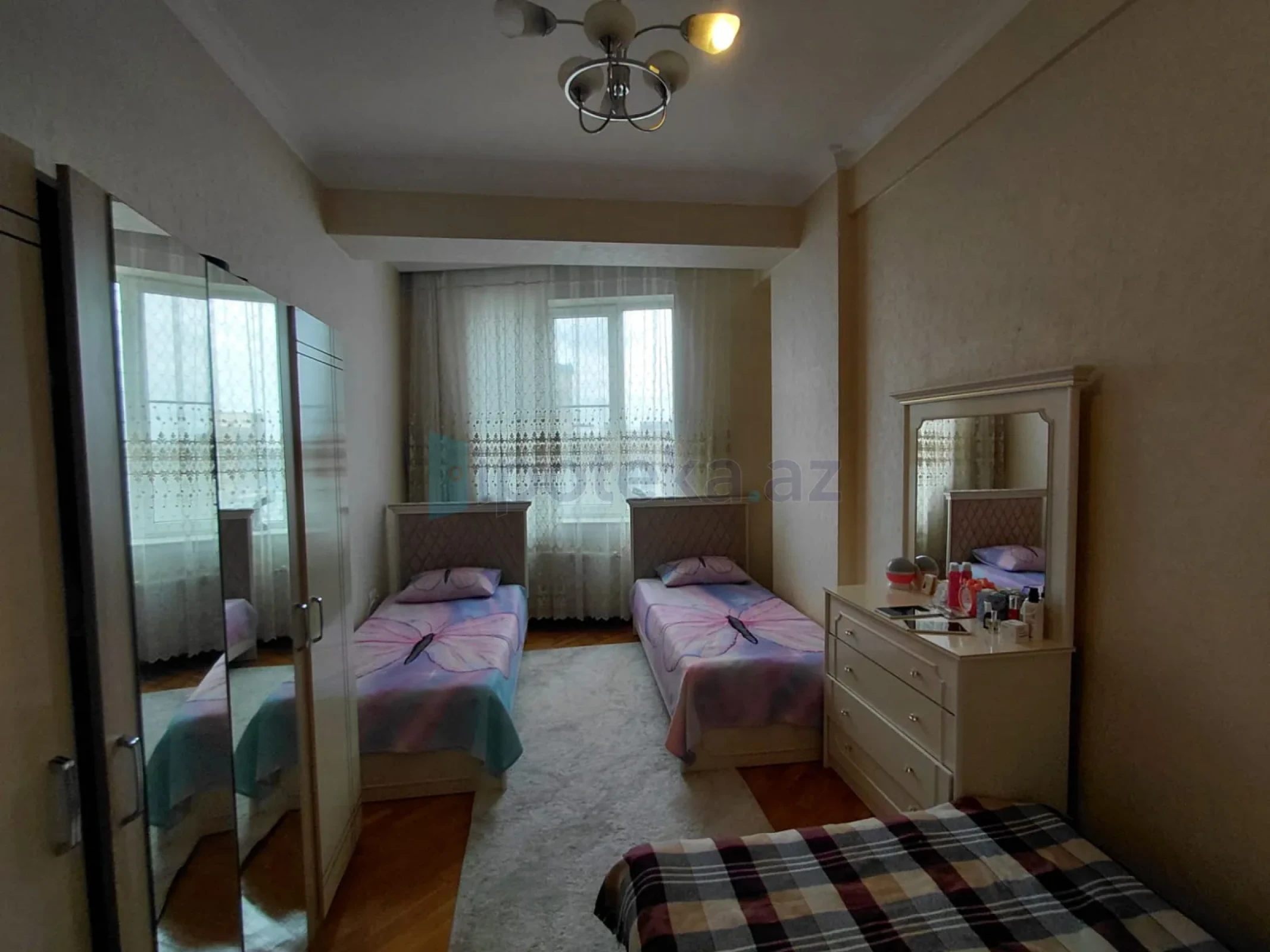 Satılır 3 otaqlı yeni tikili 100 m²