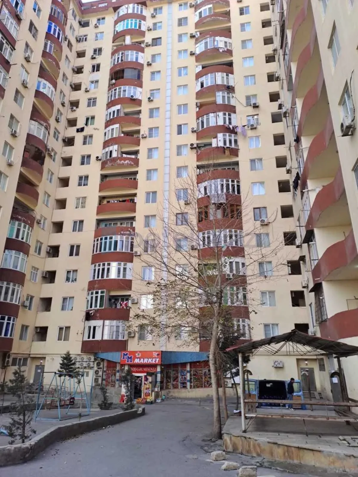 Satılır 3 otaqlı yeni tikili 105 m²