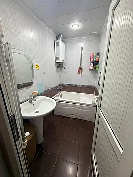 Satılır 3 otaqlı köhnə tikili 70 m²