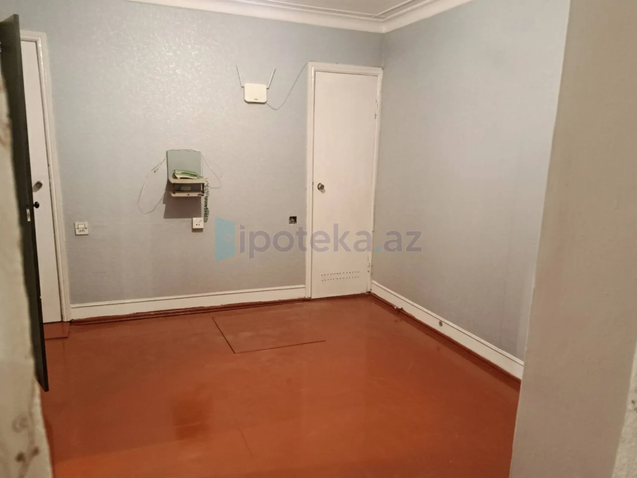 Satılır 2 otaqlı köhnə tikili 66 m²