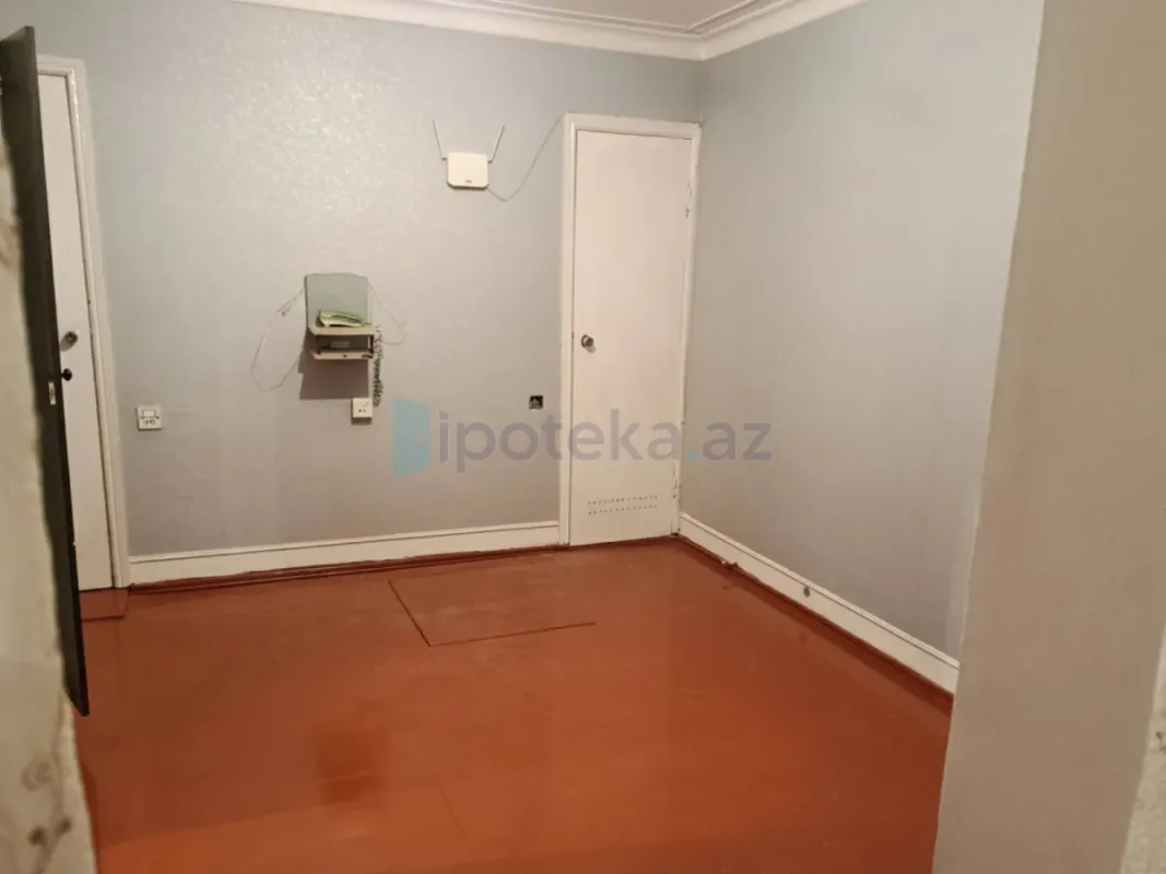 Satılır 2 otaqlı köhnə tikili 66 m²