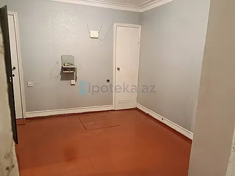 Satılır 2 otaqlı köhnə tikili 66 m²