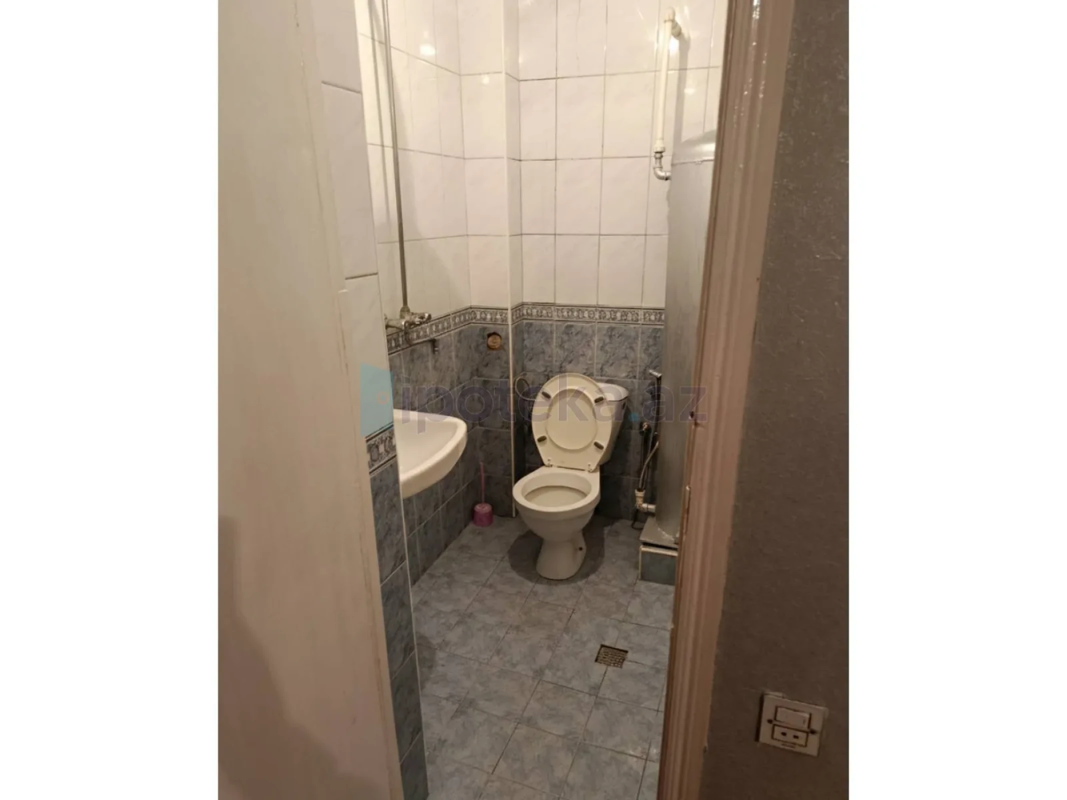 Satılır 2 otaqlı köhnə tikili 66 m²