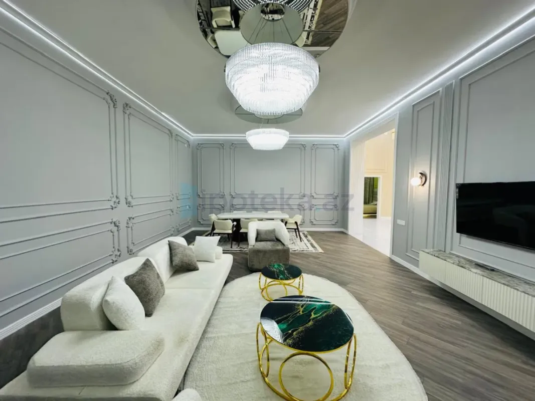 Satılır 5 otaqlı mənzil 230 m²