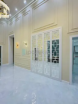 Satılır 5 otaqlı mənzil 230 m²