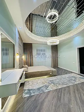 Satılır 5 otaqlı mənzil 230 m²