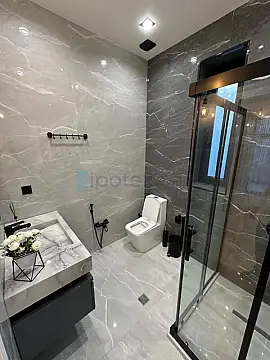 Satılır 4 otaqlı mənzil 175 m²